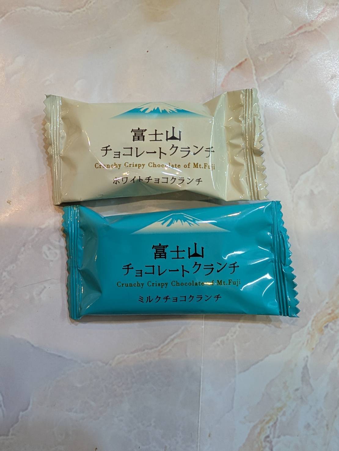 富士山チョコクランチ