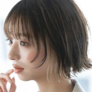 “白髪”を活かせる！メンテが楽なヘアカラー5選〜2026年晩夏〜