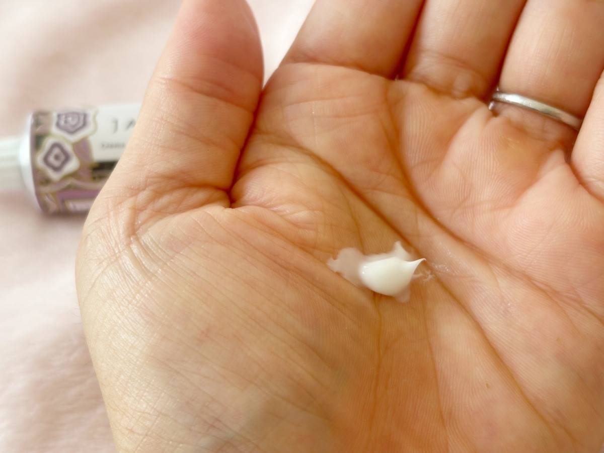 Benamôrのハンドクリームを手に塗ったところ