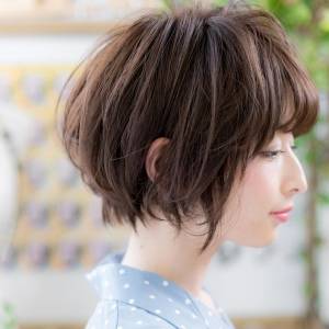 白髪が際立たない！大人世代向けのヘアカラー5選〜2026年晩夏〜