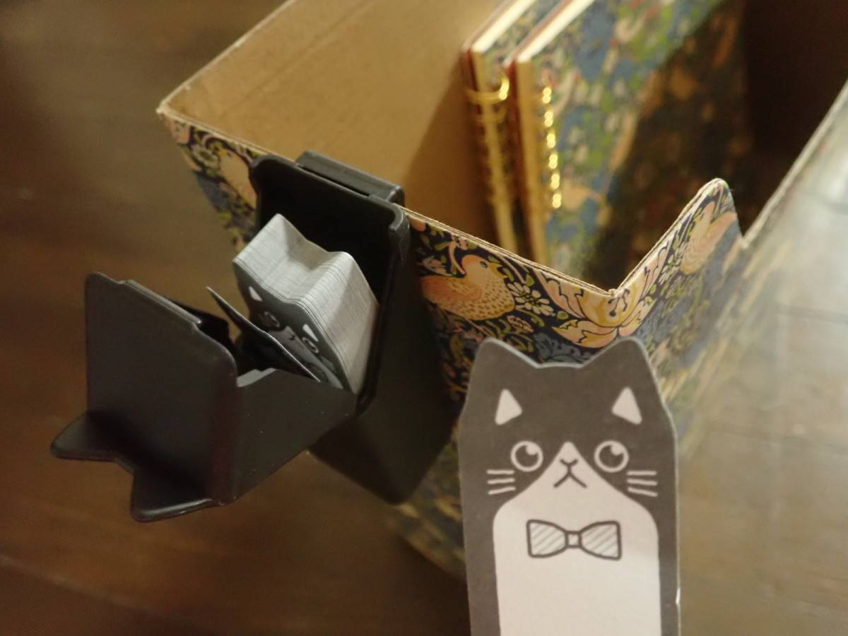 ダイソー：ねこふせんケースセット レギュラー BK