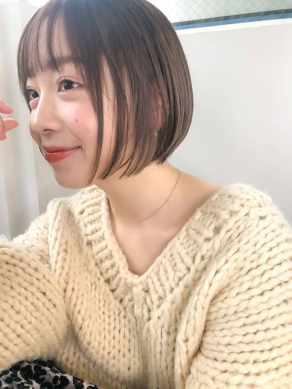 アッシュベージュ