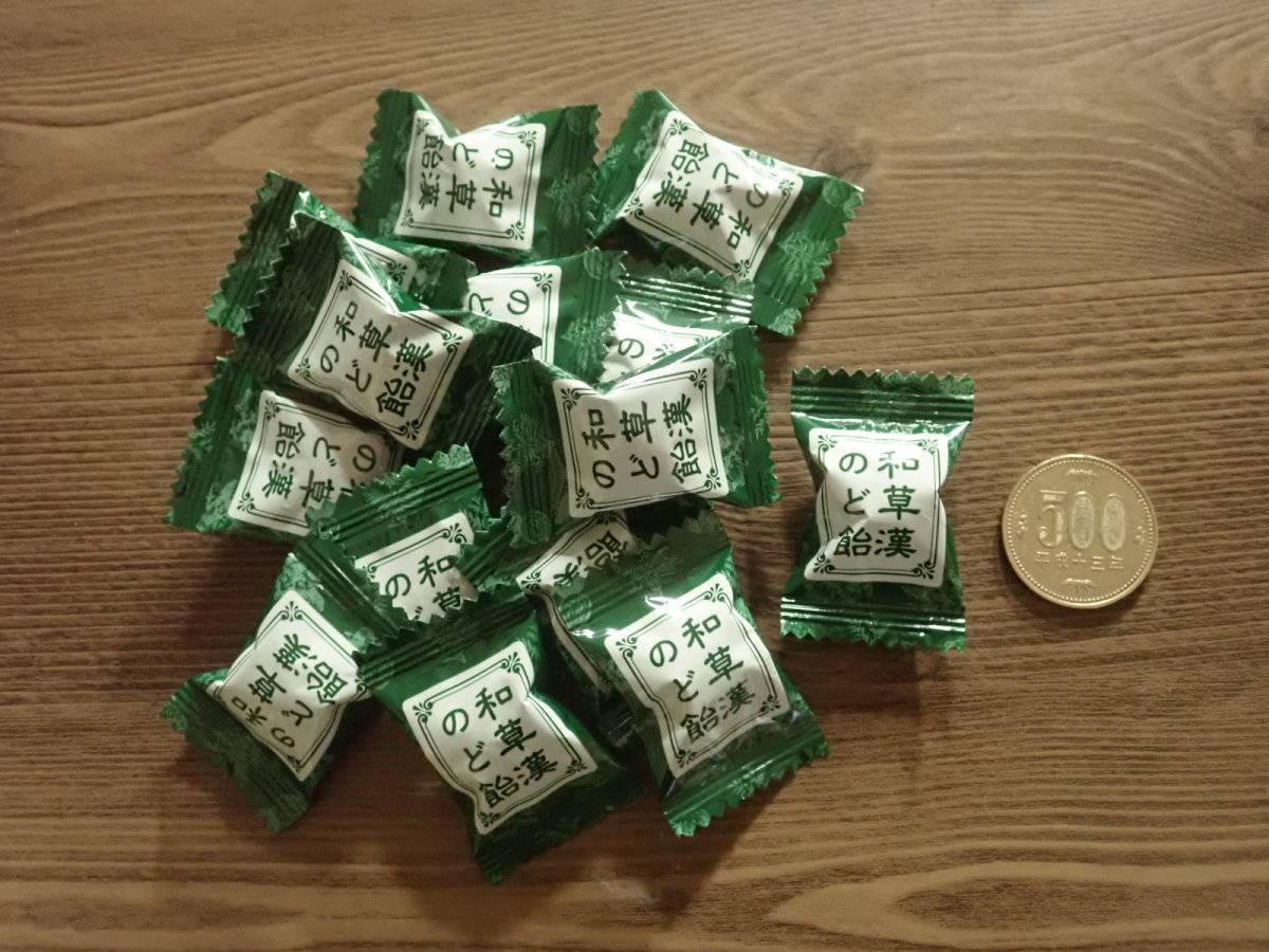ダイソー：加藤製菓 和草漢のど飴 54g