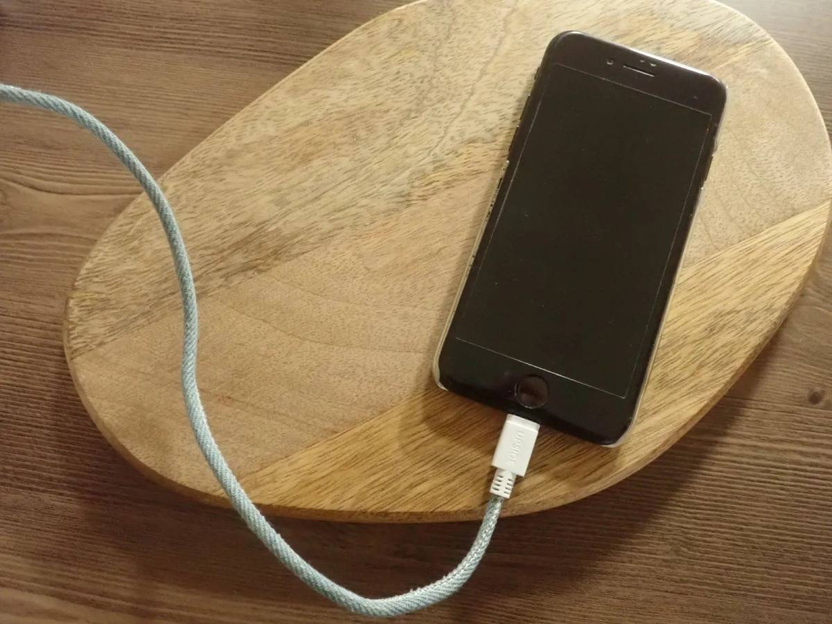 ダイソー：iPhone対応充電専用デニムケーブル ライトブルー