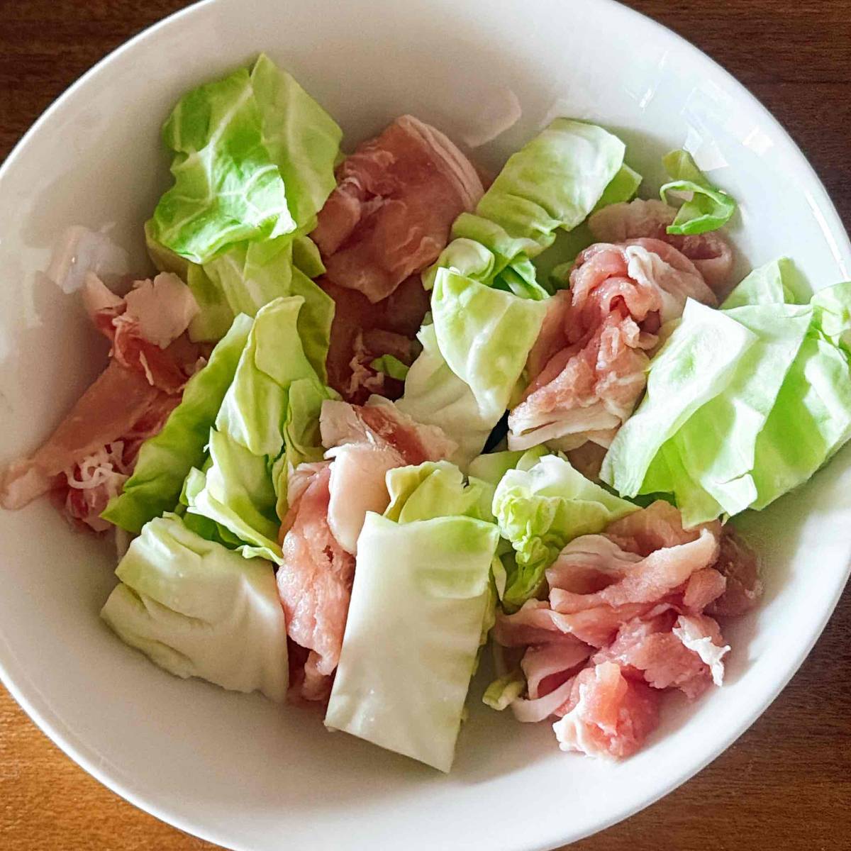 ふじっ子公式の「春キャベツと豚肉のふじっ子トマトソース」のレシピ