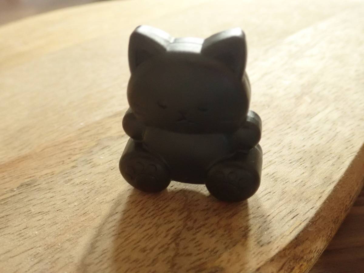 ダイソー：おすわりミニカッター(ねこ)