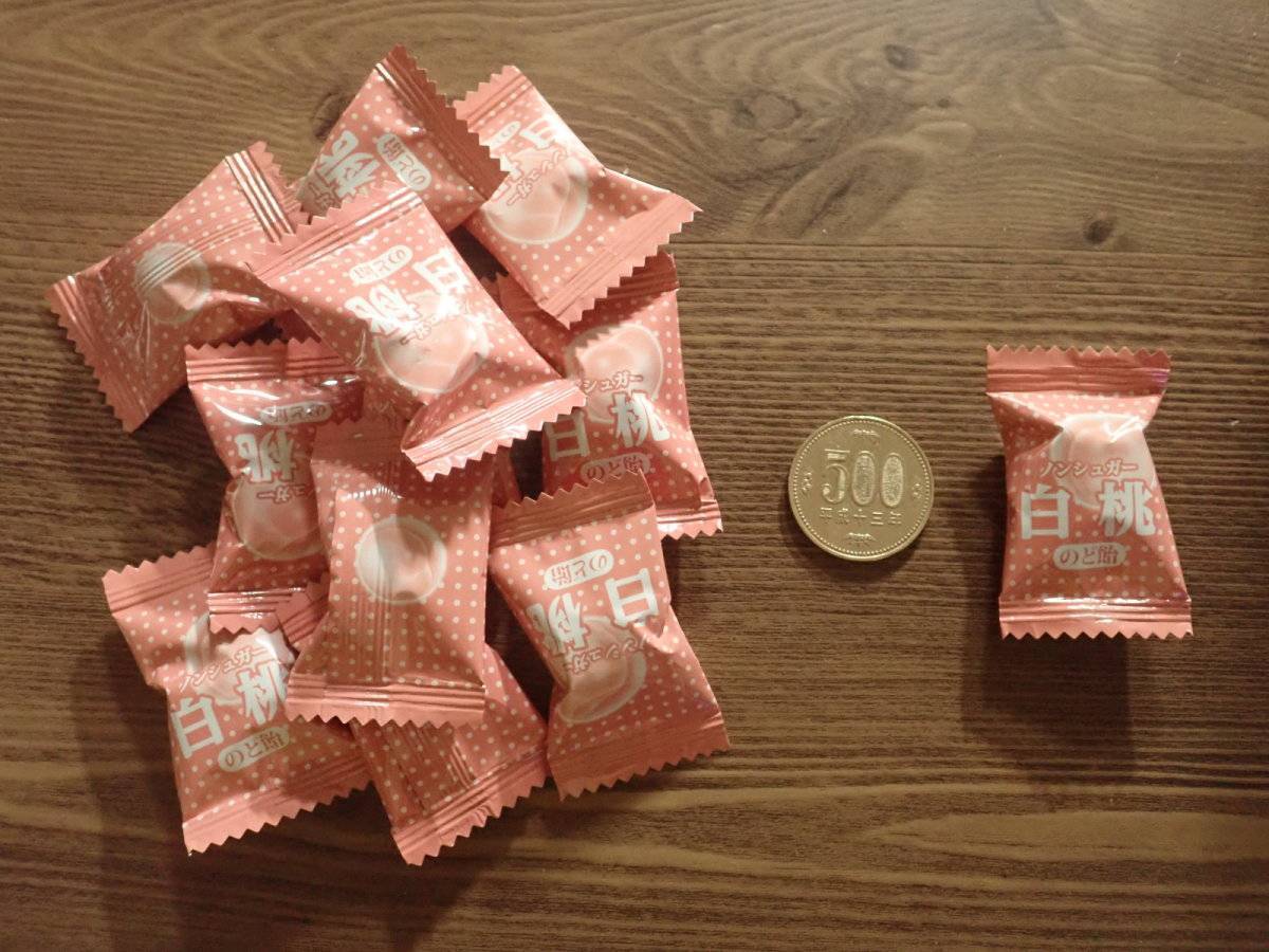 ダイソー：扇雀飴本舗 ノンシュガー白桃のど飴 43g