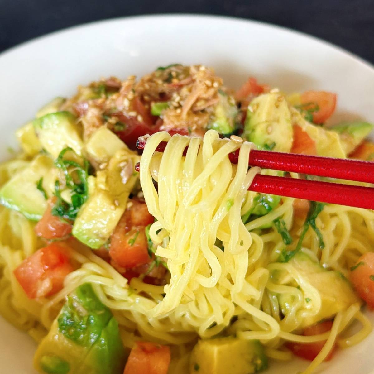いなば公式の「うま味たっぷり！ツナとトマトの冷やし中華」のレシピ