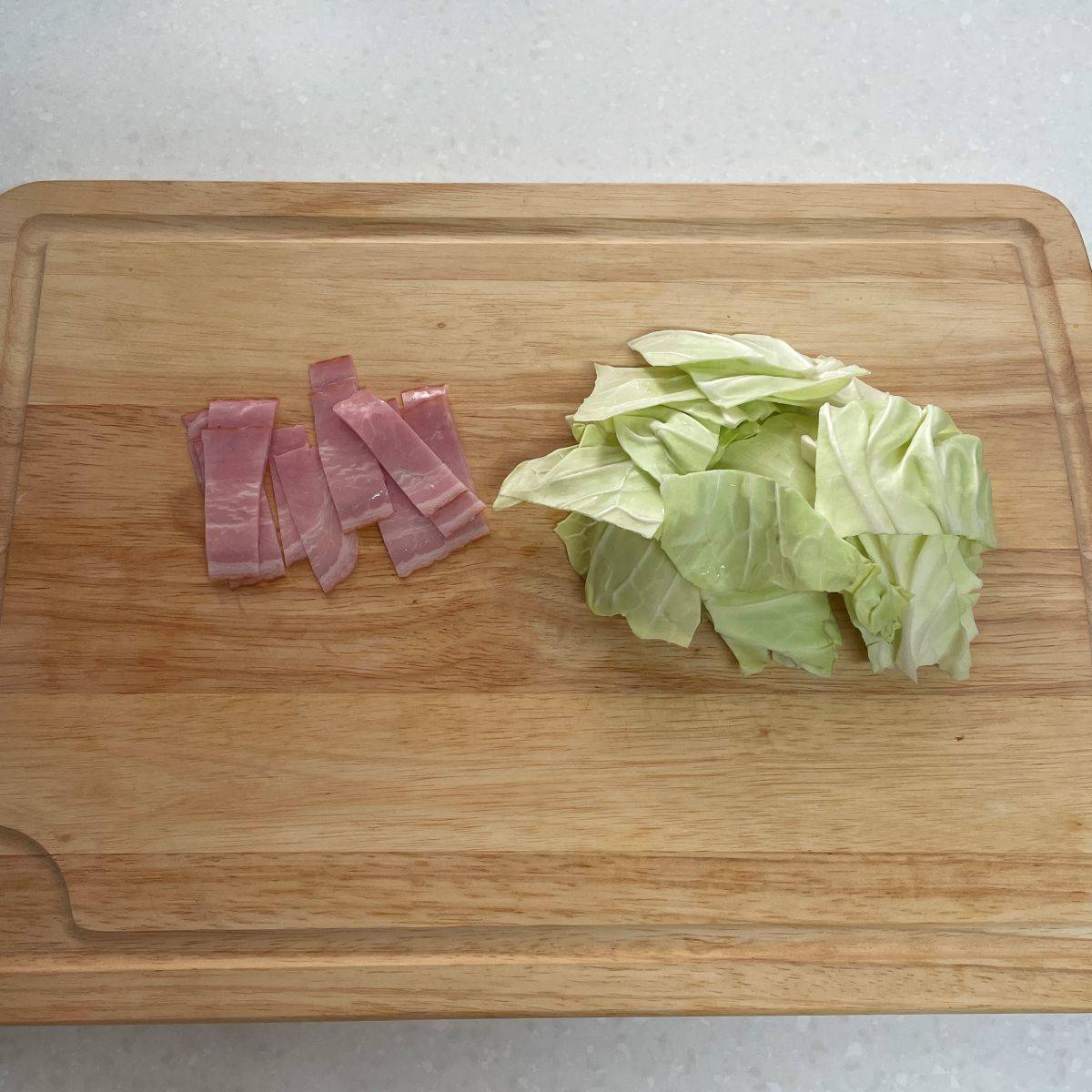くらこん公式の「キャベツとツナの塩こんぶパスタ」のレシピ