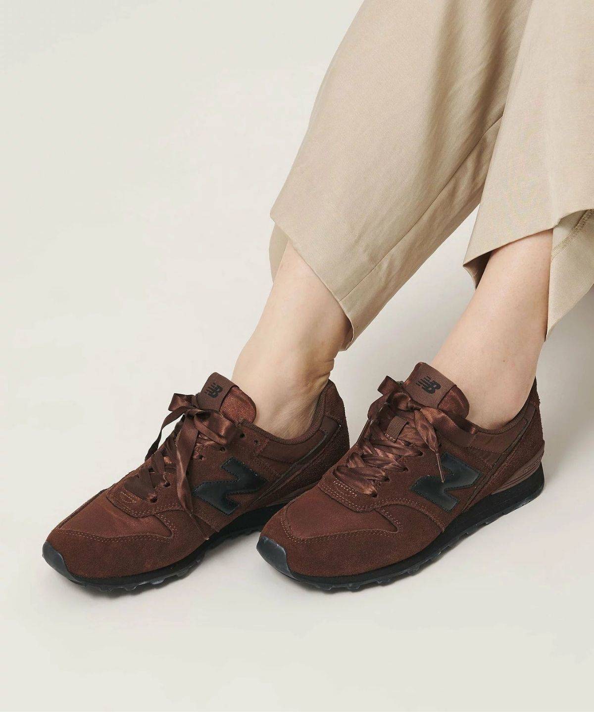 New Balance W996 サテンシューレース スニーカー