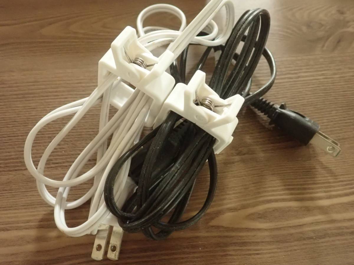 ダイソー：連結できるコードクリップ(ワイド、2個)