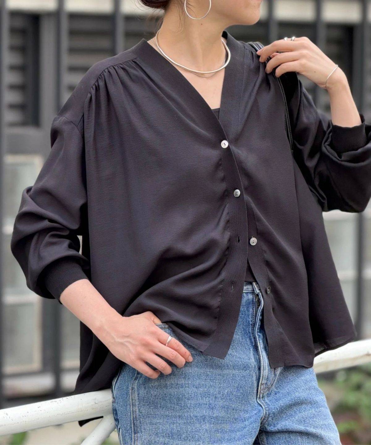 BEARDSLEY シアーブラウスカーデ