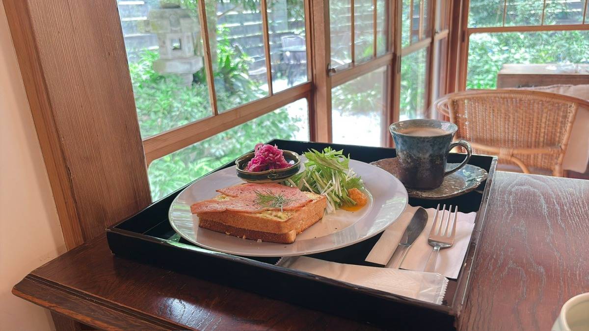 古民家カフェ ユキノシタのオープンサンドとコーヒー