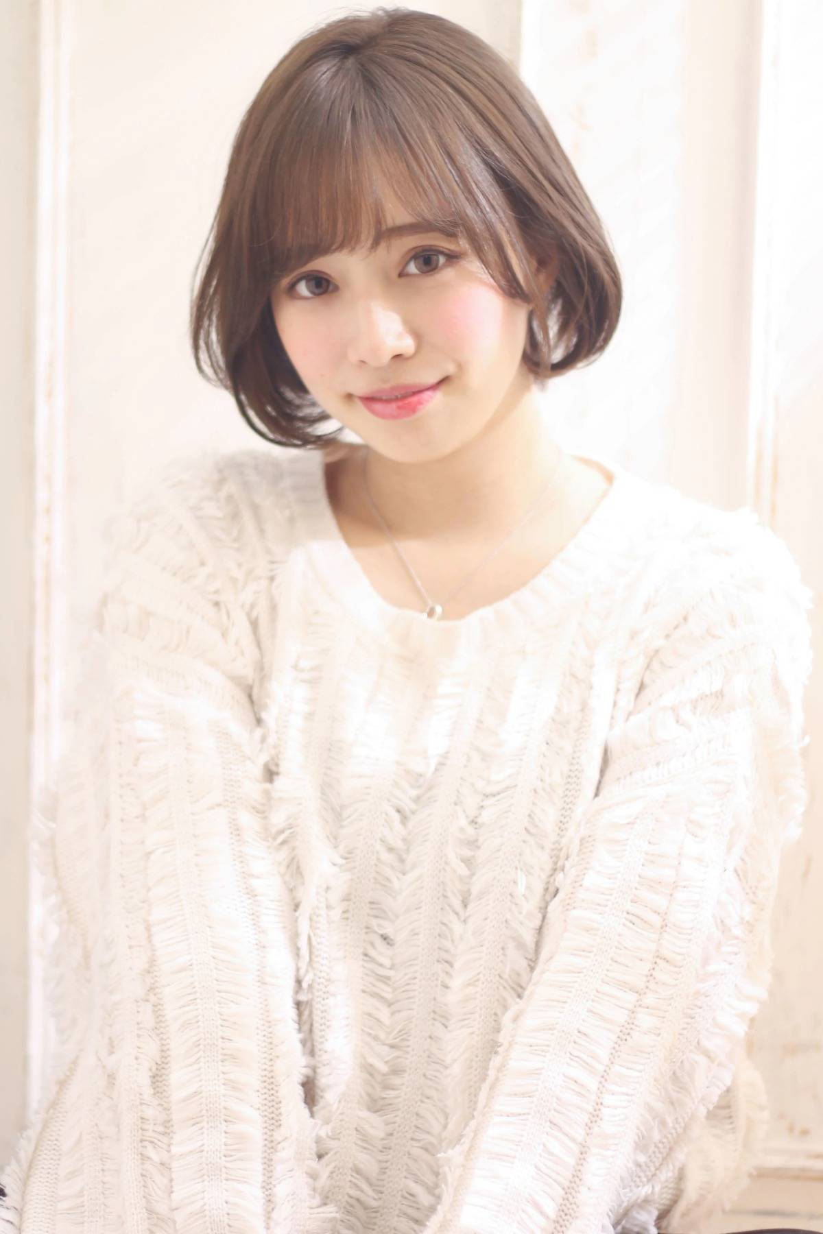 アッシュベージュ