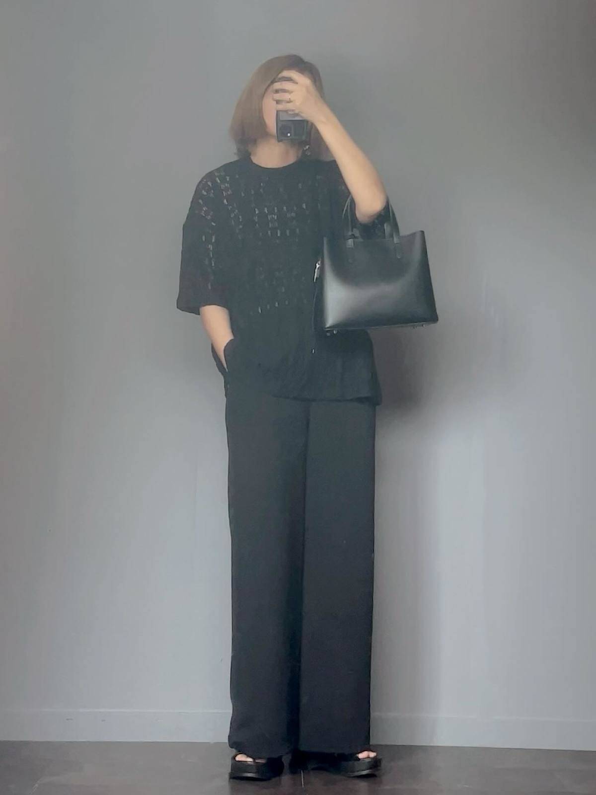 オールブラックコーデ
