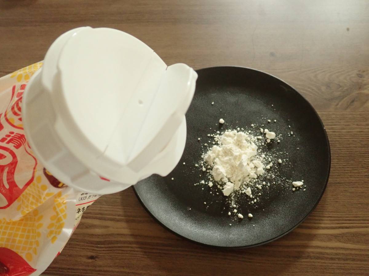 ダイソー:粉もの袋キャップ