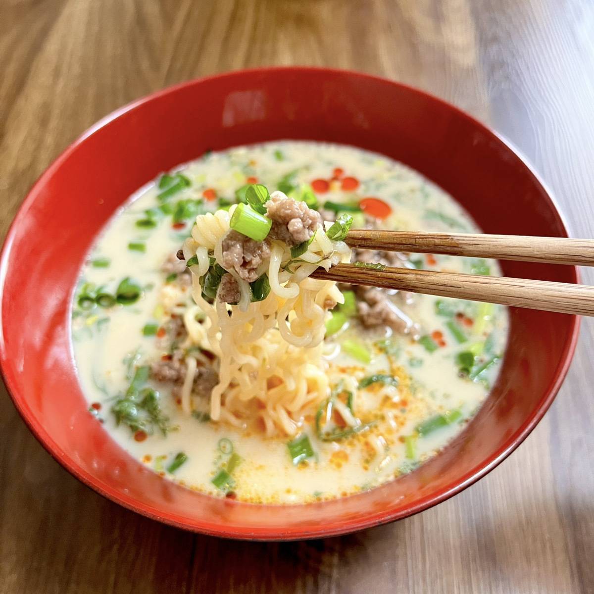 サッポロ一番公式の「クリーミー冷やし豆乳担々麺」のレシピ