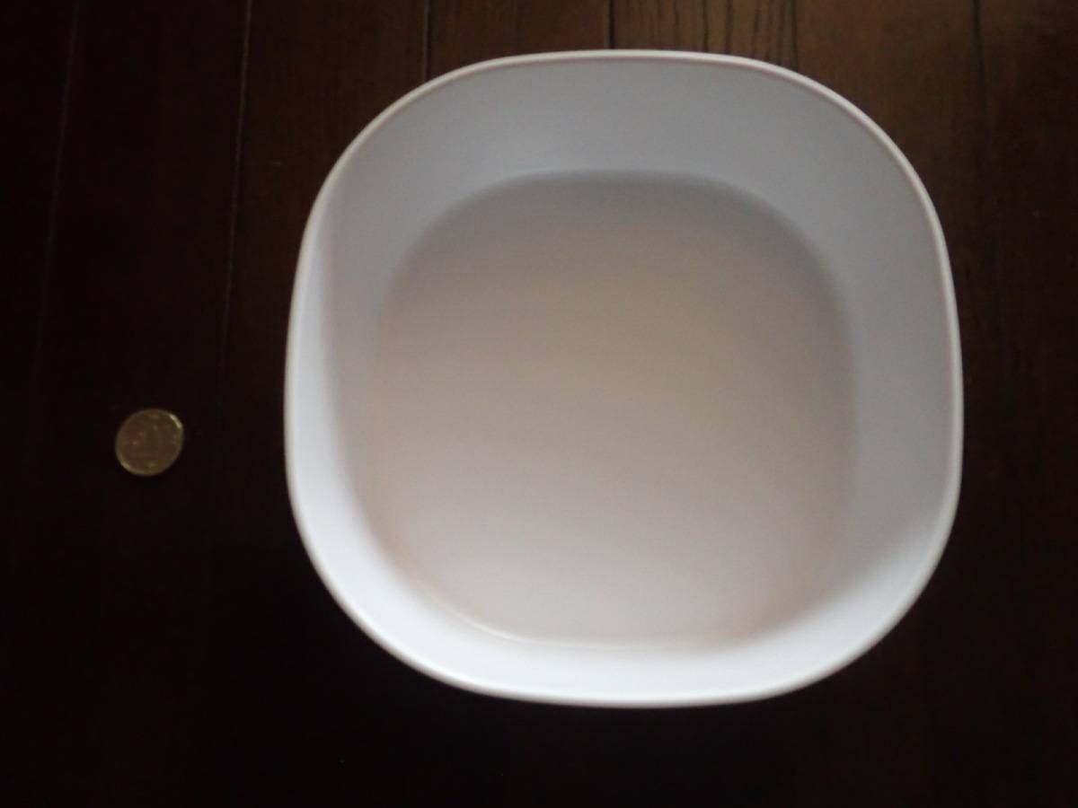 ダイソー：湯おけ(バス用、マグネット)