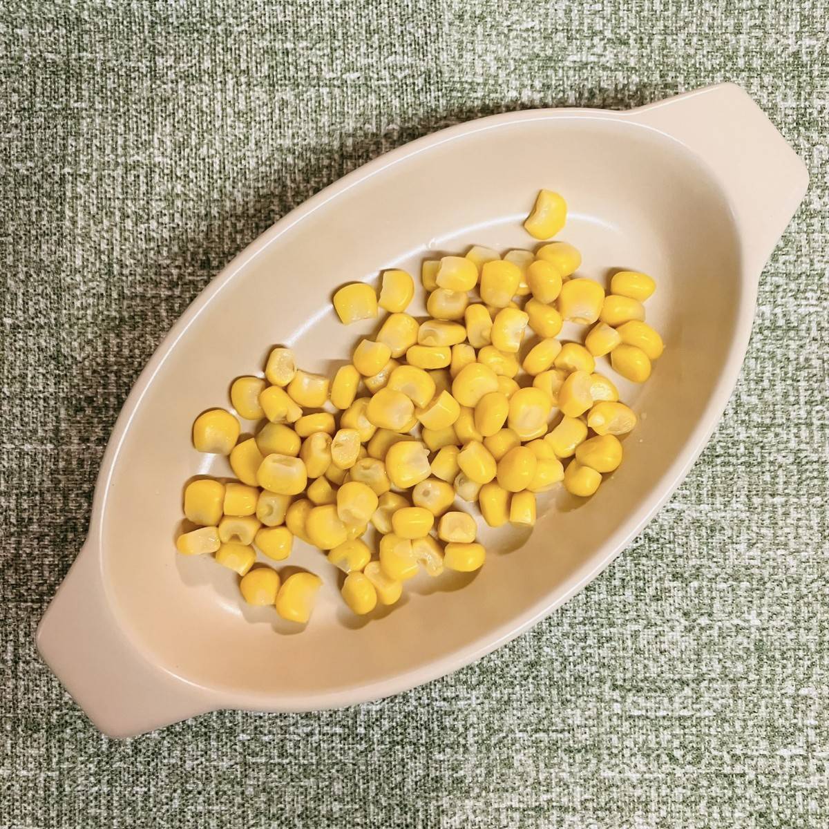 いちまさ公式の「お弁当に！カニかまカップグラタン風」のレシピ