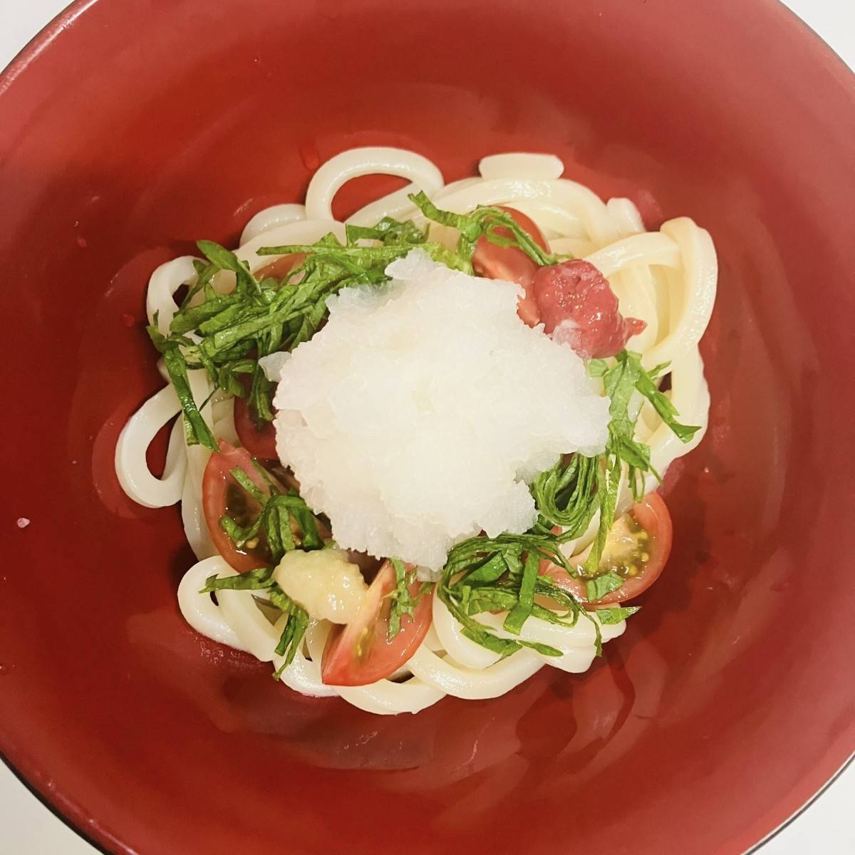 テーブルマーク公式の「薬味たっぷり冷やしうどん」のレシピ