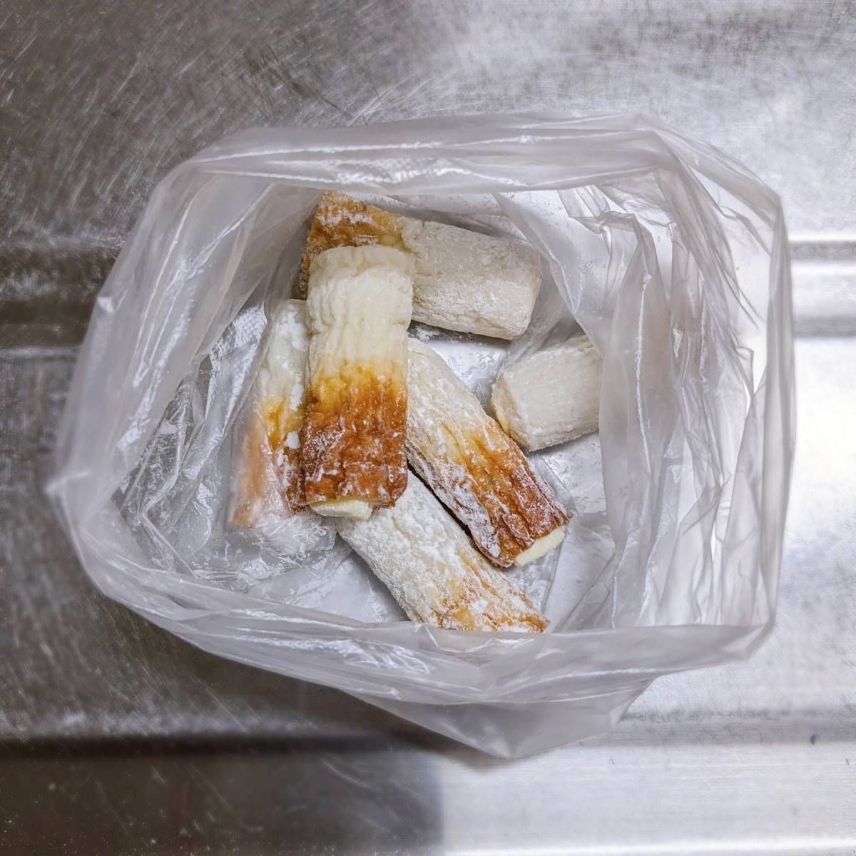 ニッスイ公式の「活ちくわとチーズのひとくち揚げ」のレシピ