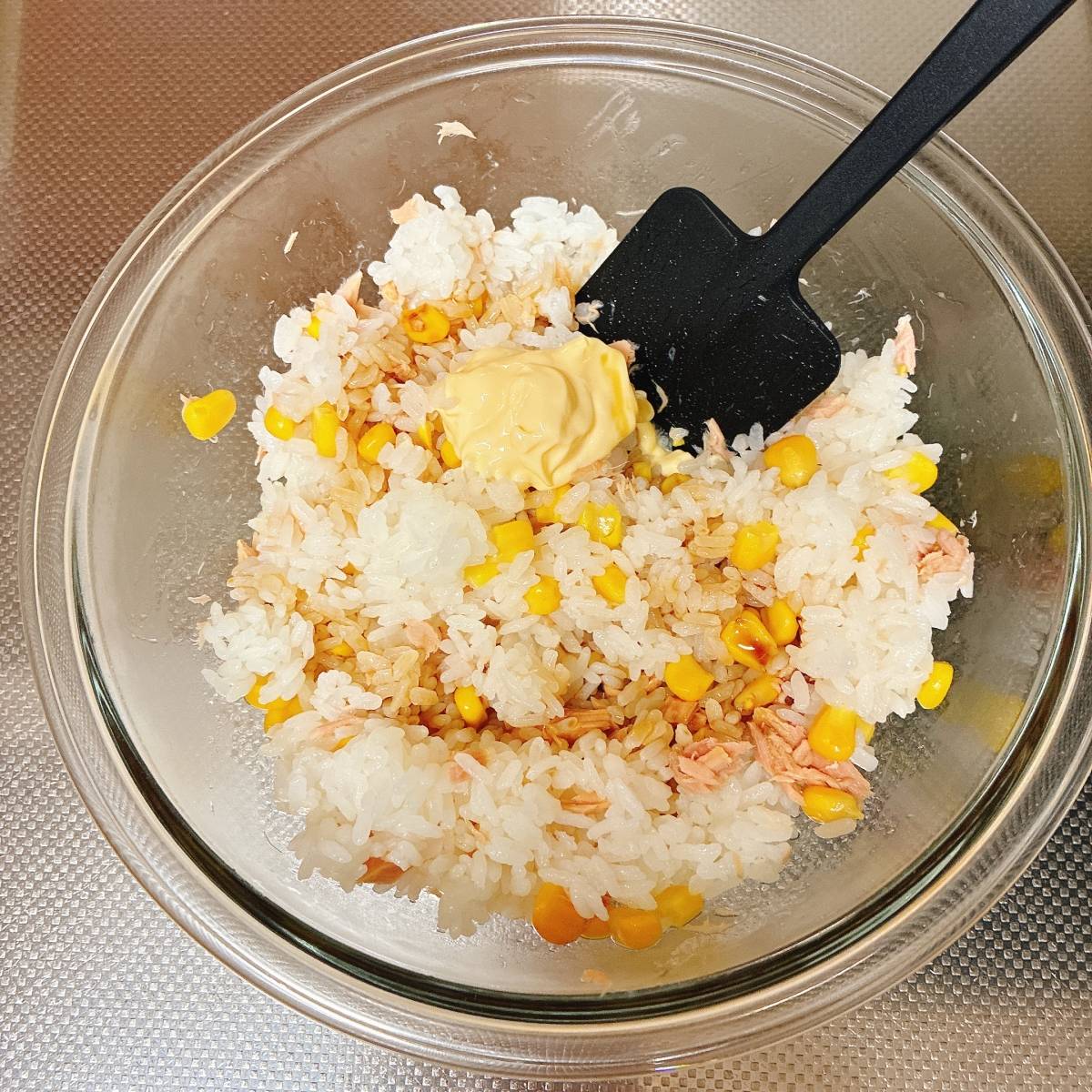 いなば公式の「ツナ・コーンの焼おにぎり」のレシピ