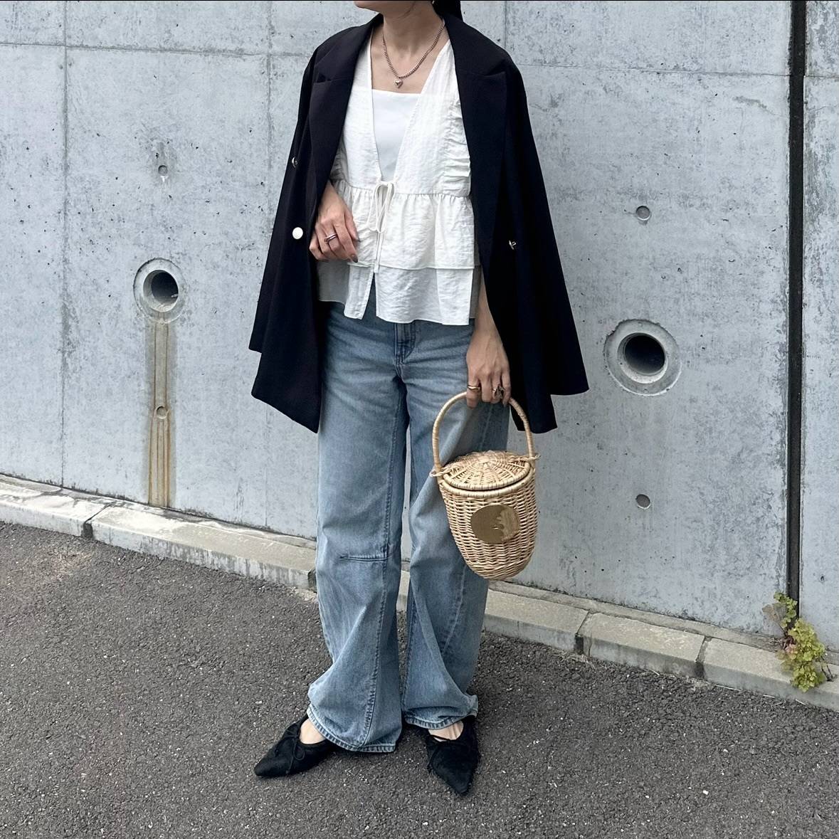ジャケットを肩掛けする♪