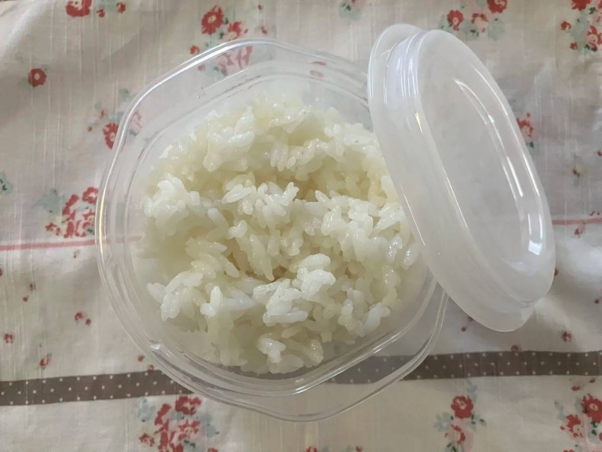 セリア：楽ちんパック ごはん一膳用 2個組