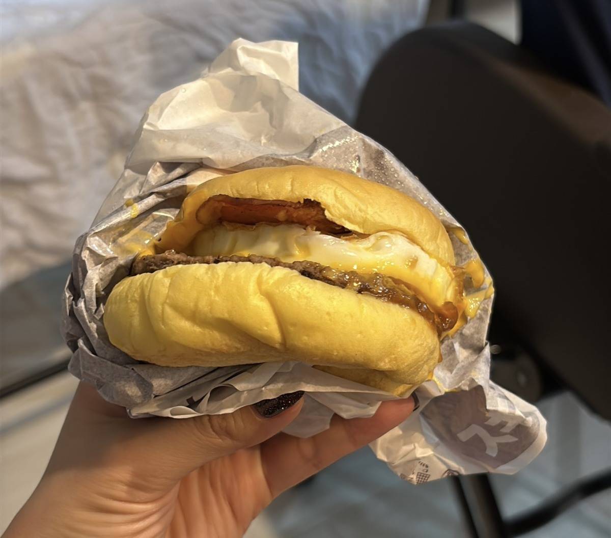 マクドナルドの「炙り牛すき焼き風月見」