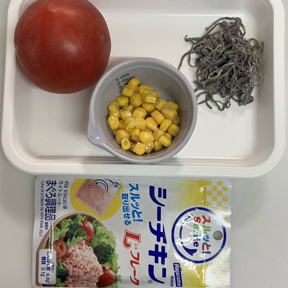 くらこん公式の「ツナとトマトのさっぱりサラダ」のレシピ