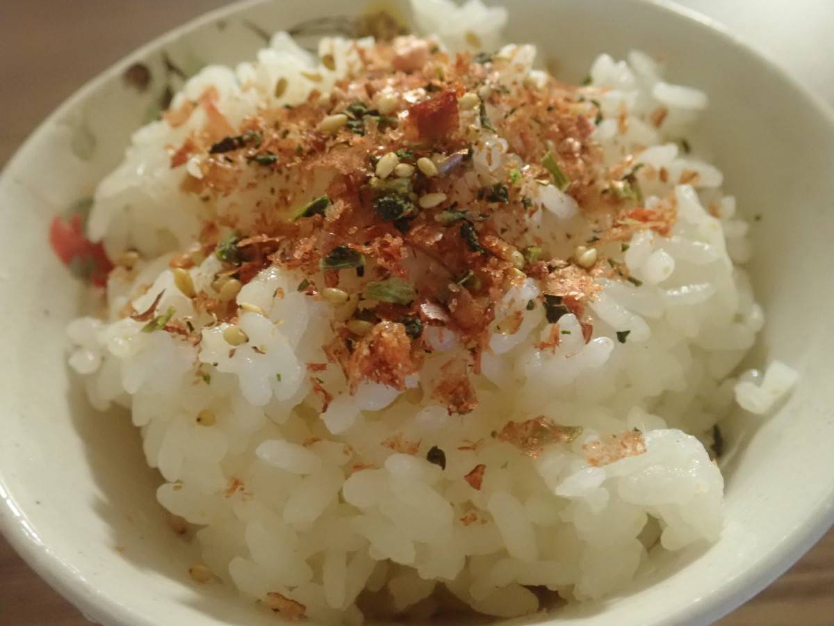 ダイソー：三島食品 のり弁の秘密 かつおふりかけ わさび 20g