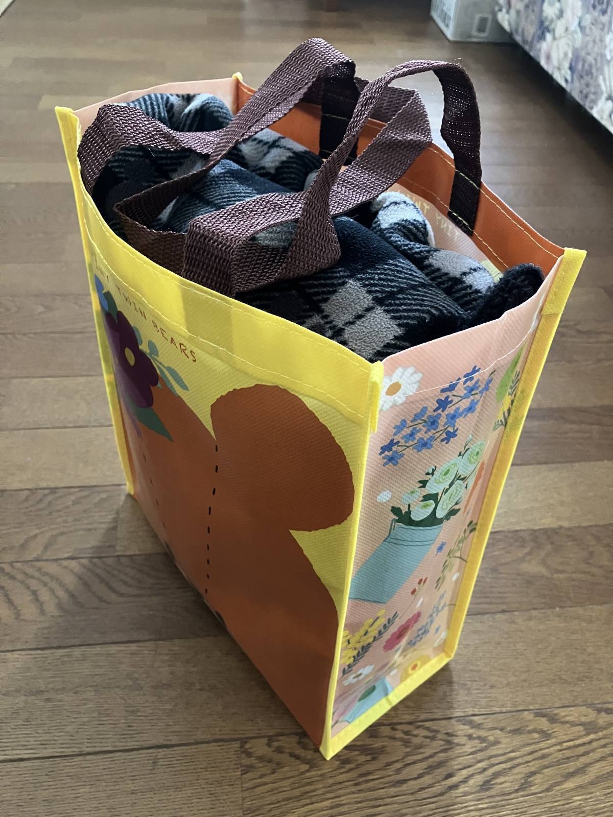 セリア：ルルロロ 不織布ポリトートバッグ