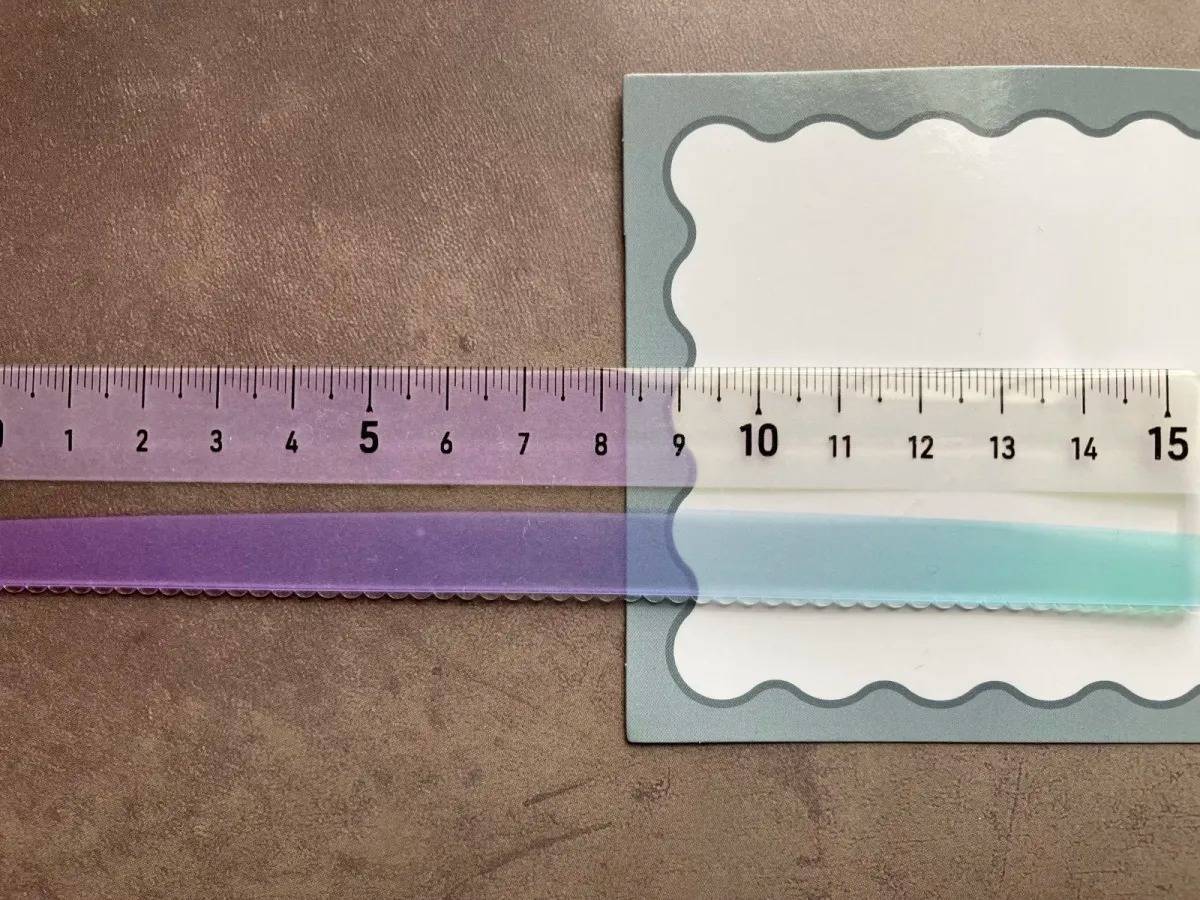 セリア：色づく定規 15cm