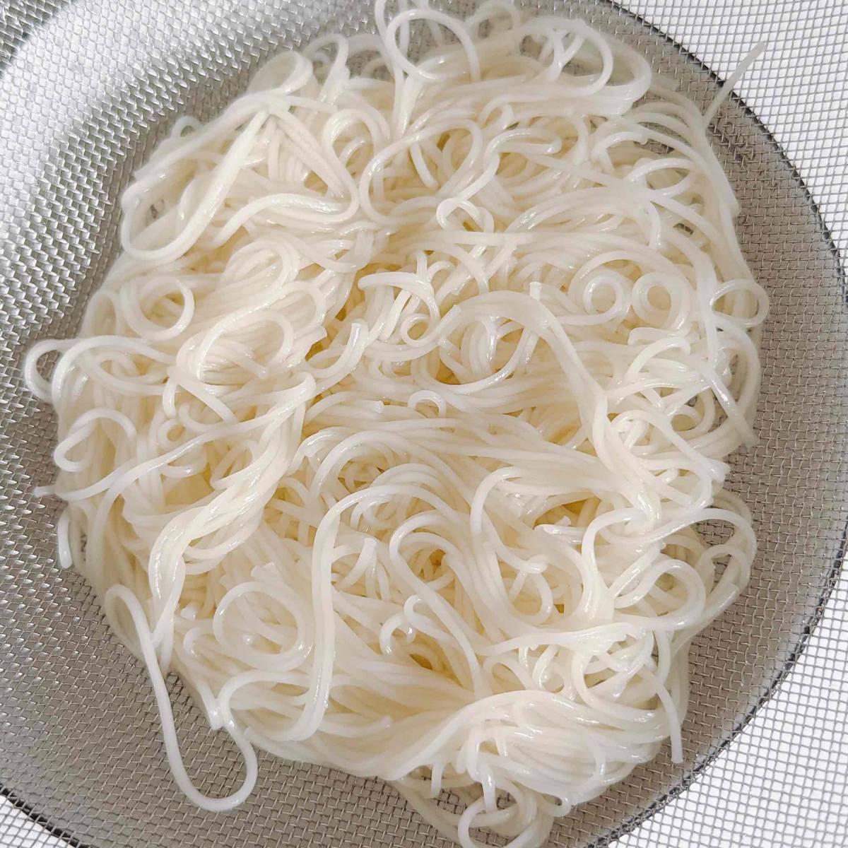 揖保乃糸公式の「ガスパチョ風キムチそうめん」のレシピ