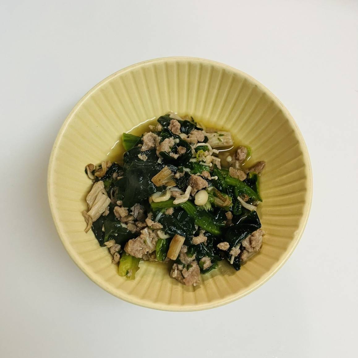 JAグループ公式の「ほうれん草と牛肉とエノキの煮浸し風」のレシピ