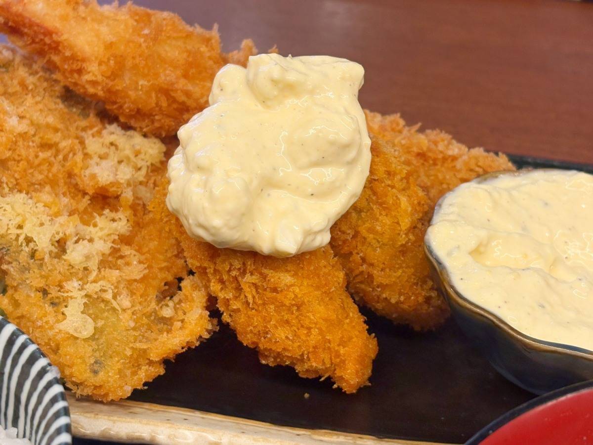 食堂 髙ひろの「ミックスフライ定食」