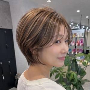 白髪が自然になじむ！60代のためのヘアカラー5選〜2026年晩夏〜