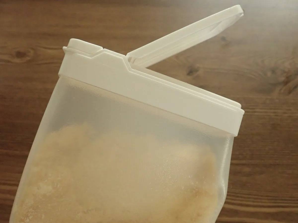 ダイソー：揉んでほぐせる調味料ストッカー