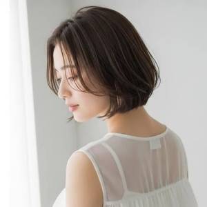 白髪が際立たない！大人世代のためのヘアカラー5選〜2026年初秋〜