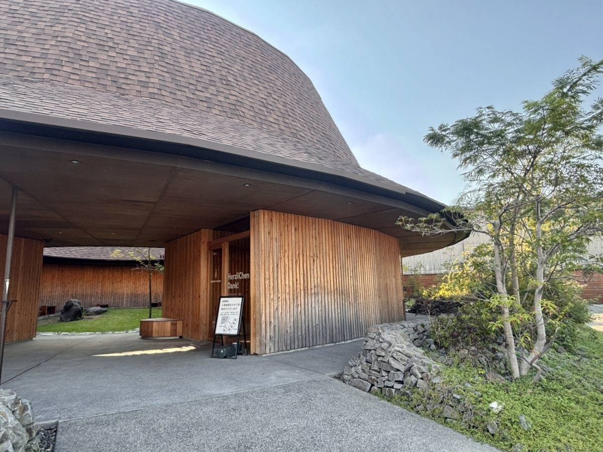 Backerei danken 東開ホルツ店 外観