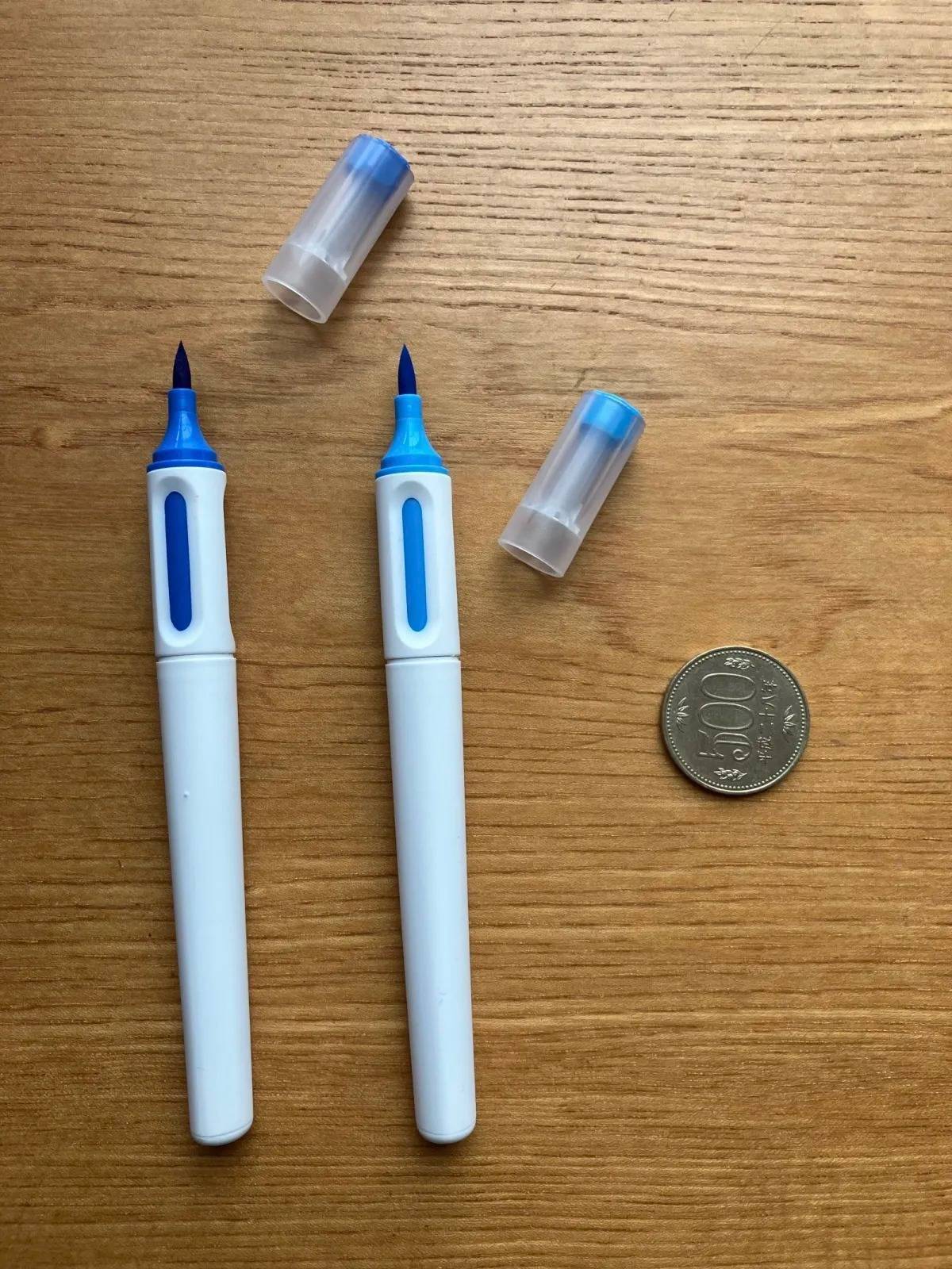 ダイソー：アートな からーふでぺん2P ブルー系