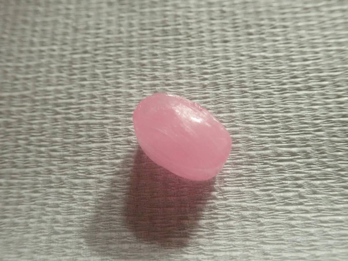 ダイソー：扇雀飴本舗 ノンシュガー白桃のど飴 43g