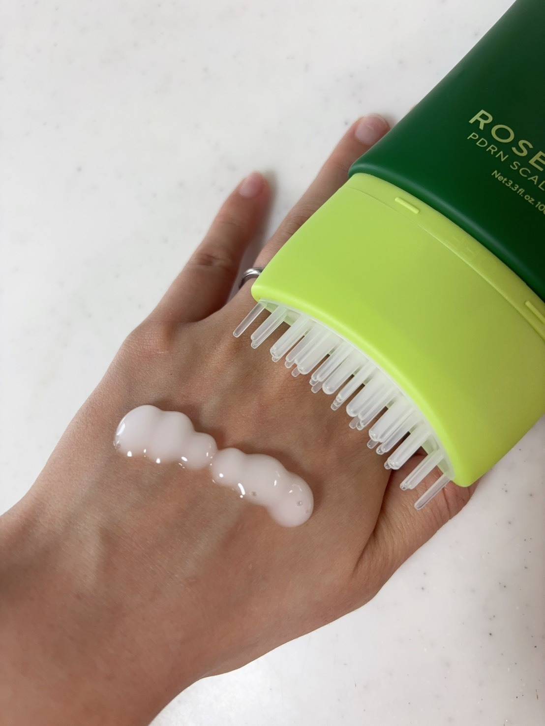 AROMATICA ローズマリー PDRN スカルプ セラム テクスチャー
