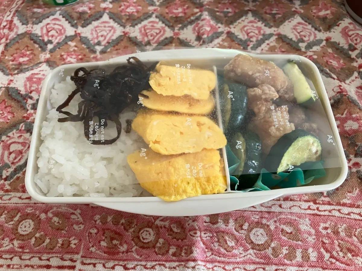 ダイソー:抗菌お弁当シート 透明30枚 大