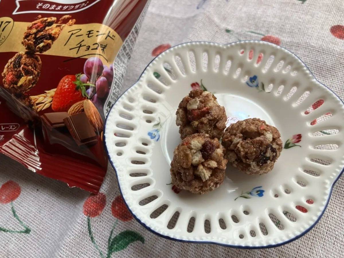 ダイソー：カルビー フルグラボールアーモンドチョコ味 26g