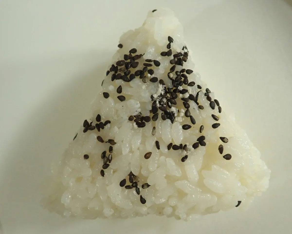 ダイソー:真誠 無添加ごま塩減塩 45g