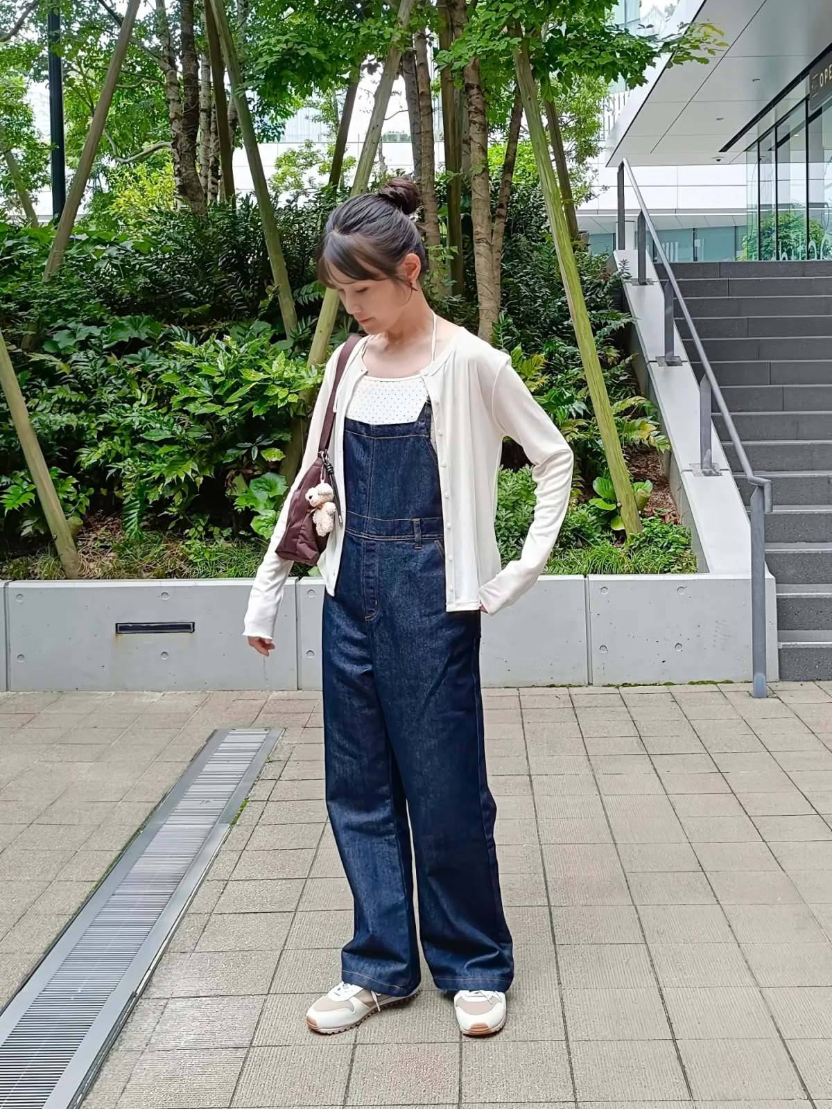 カバーオールの上に羽織る♪