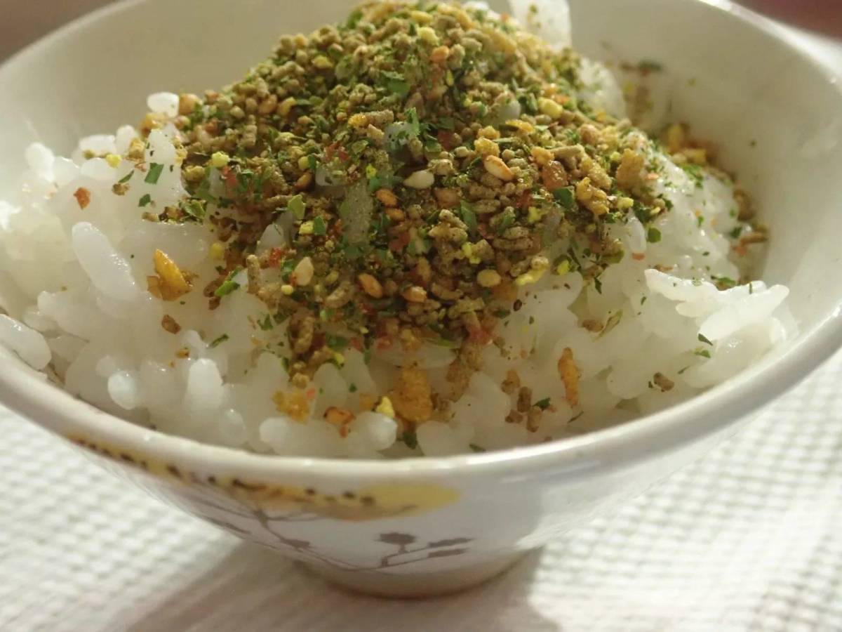 ダイソー:三島食品 COCO壱番屋カレーふりかけ 23g