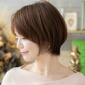 “白髪”がなじむ！老けて見えないヘアカラー5選〜2026年初秋〜