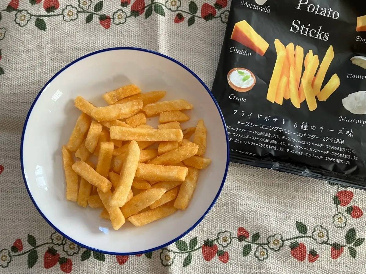 ダイソー：スイートボックス フライドポテト 6種のチーズ味 42g